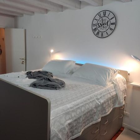 Jennifer House. Trento Exteriör bild