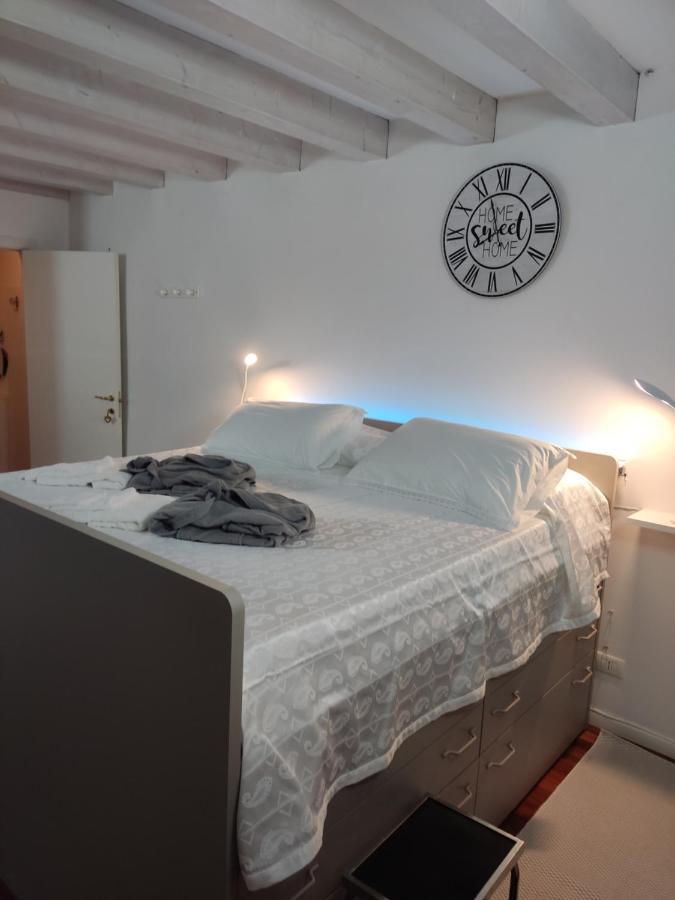 Jennifer House. Trento Exteriör bild